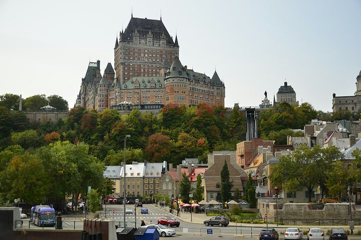 Québec'te Château Frontenac ve eski şehir